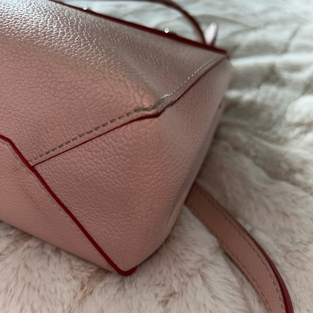 Louis Vuitton lockme II grommet  leather Crossbody & chain bag - Picture 4 of 15